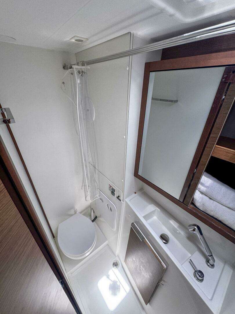 2020 Lagoon 40 - Image 33