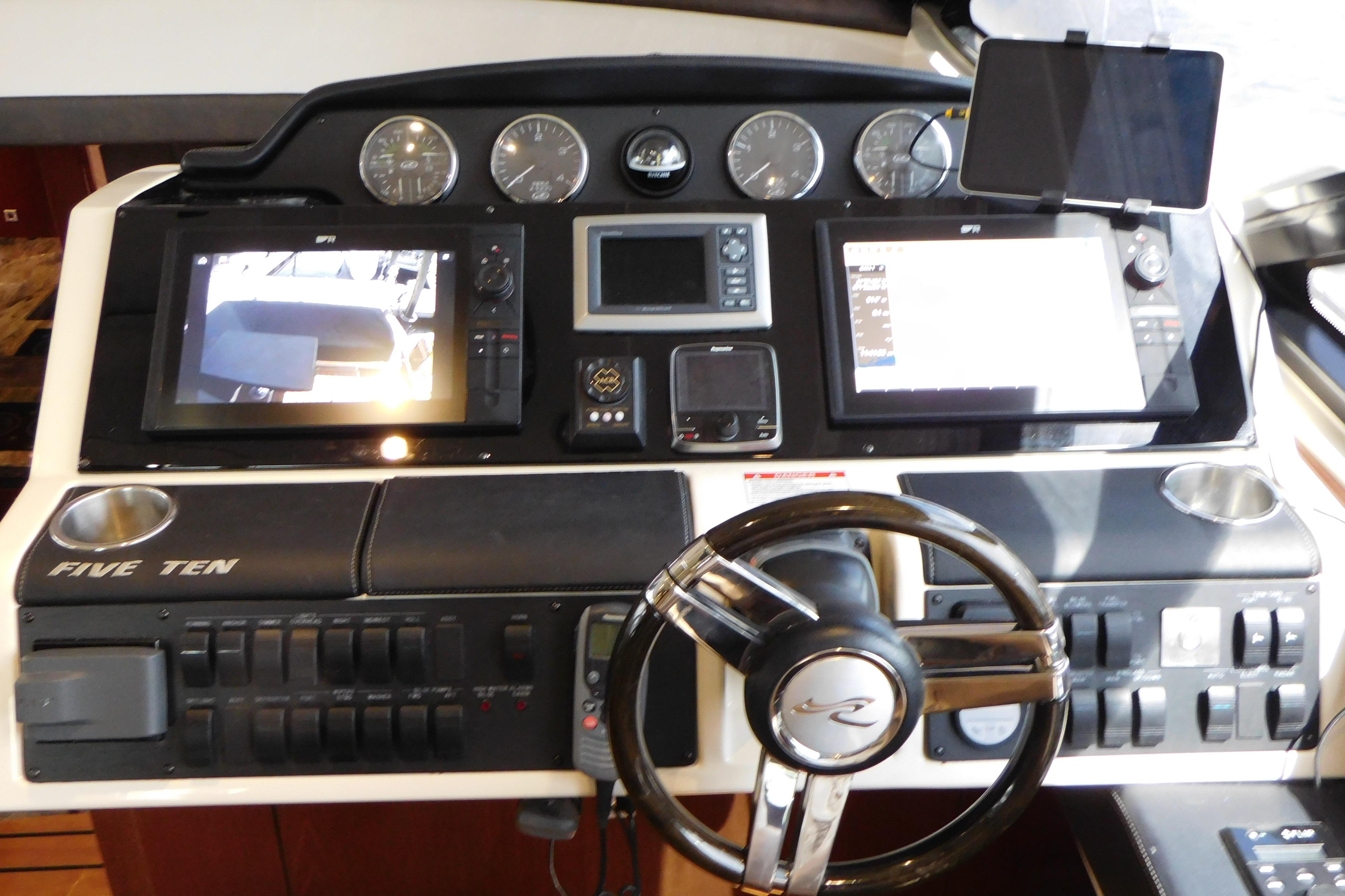 2013 Sea Ray 510 Sundancer helm with advanced navigation displays and controls.