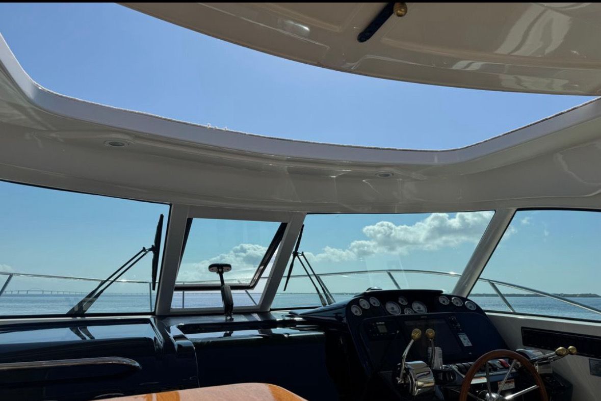 2014 Tiara Yachts 3100 Coronet - 3