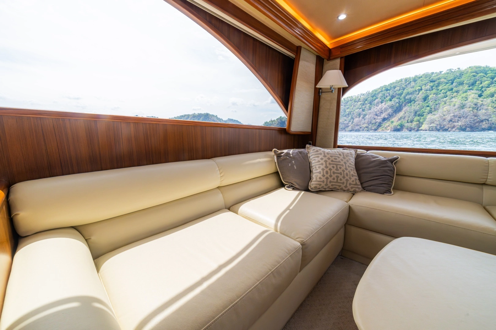 2012 Viking 60 Convertible - Image 31