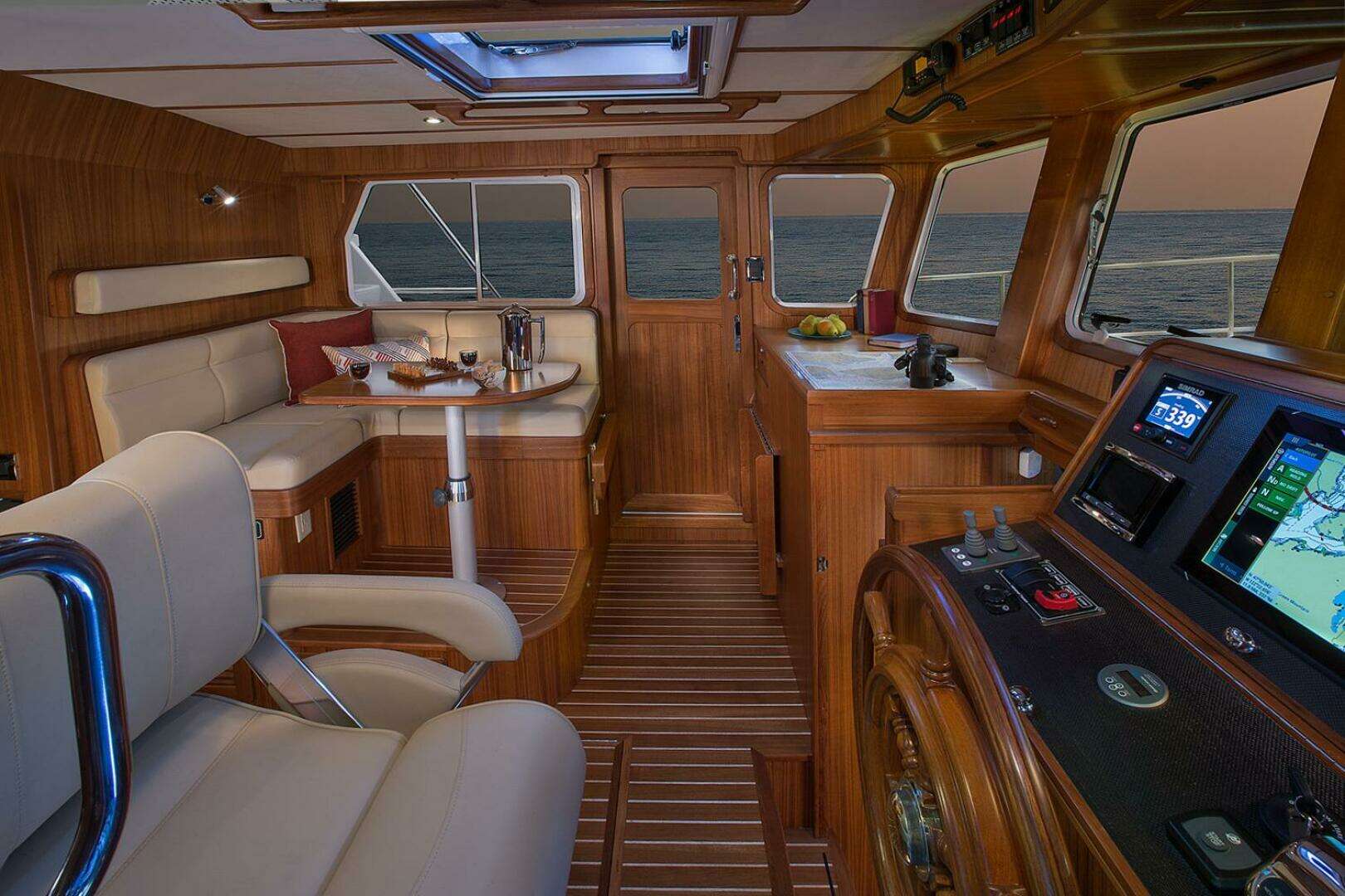 2026 Helmsman Trawlers 38E Pilothouse - Image 32