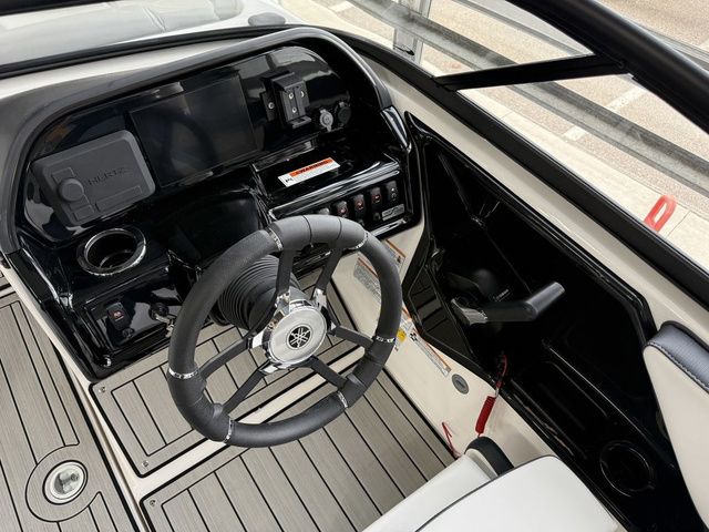 2026 Yamaha Boats 195S - 18