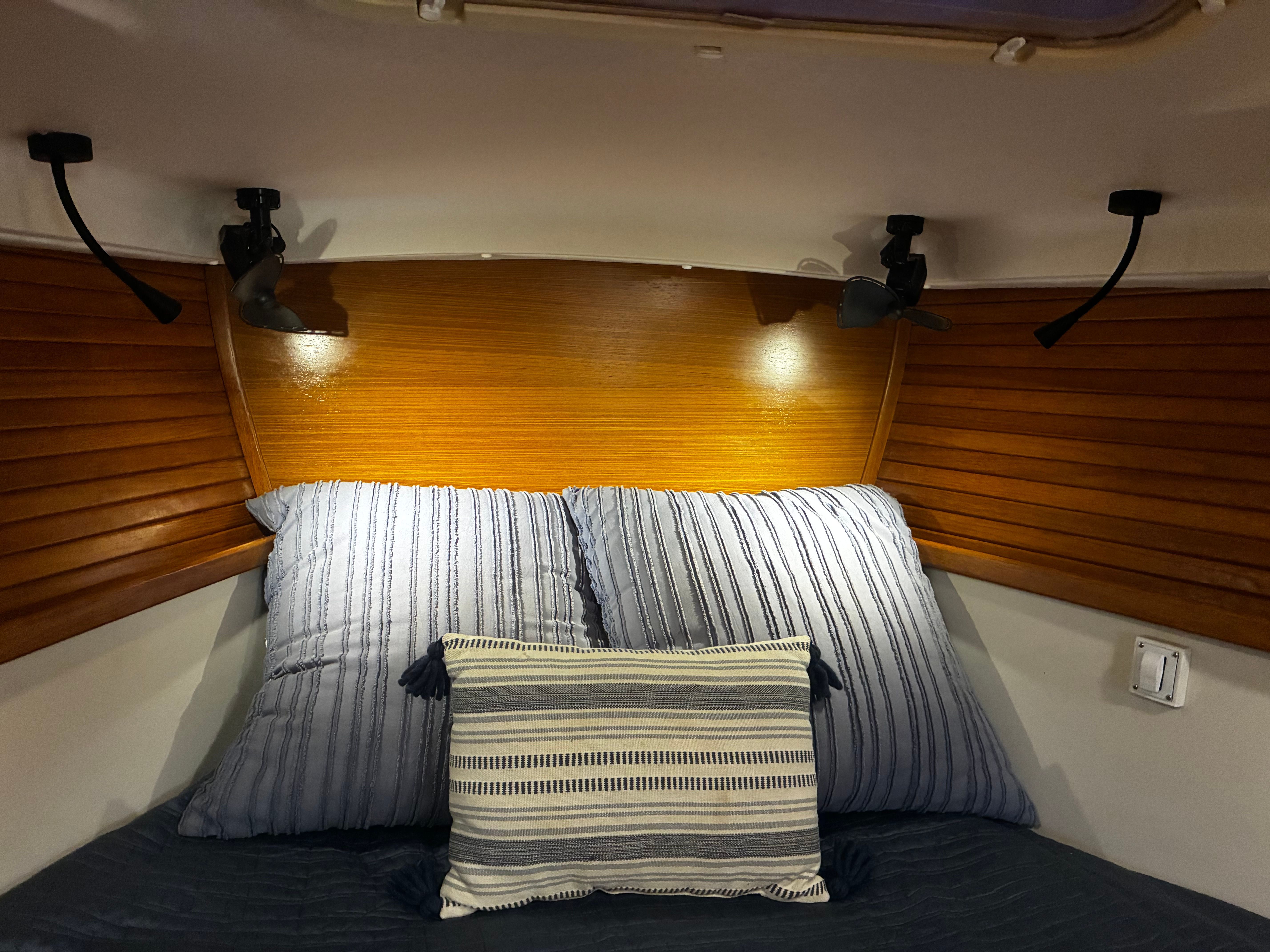2011 Catalina 445 - 29