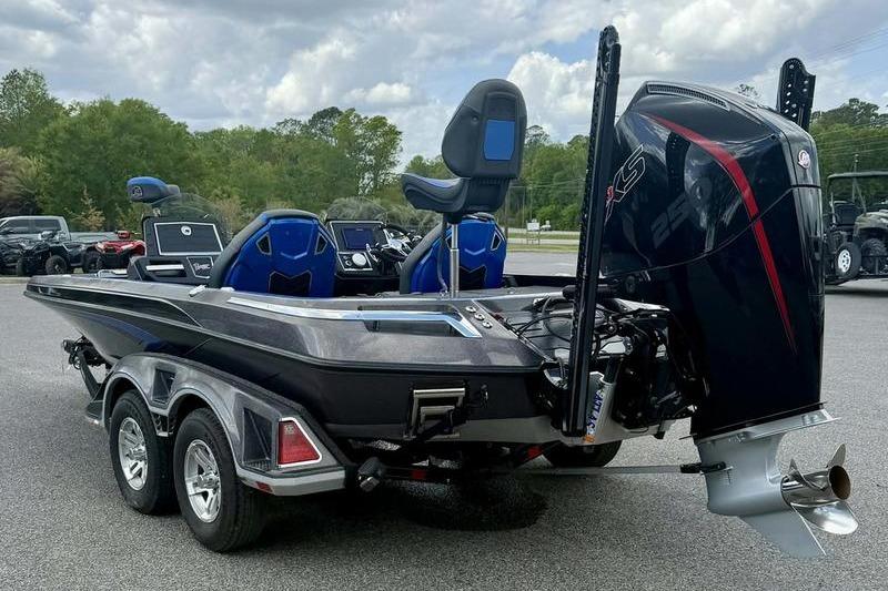 2023 Ranger Z520R boat with dual seats and powerful outboard motor.