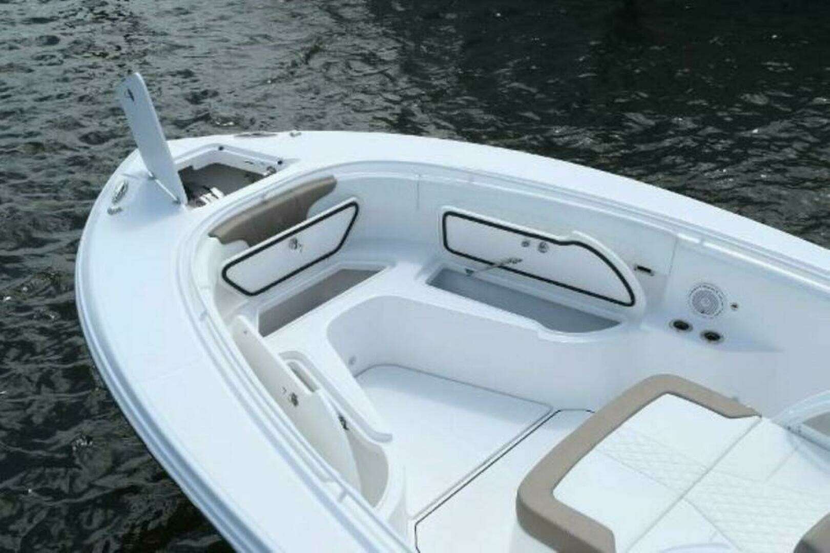 2025 Edgewater 370CC - Image 4