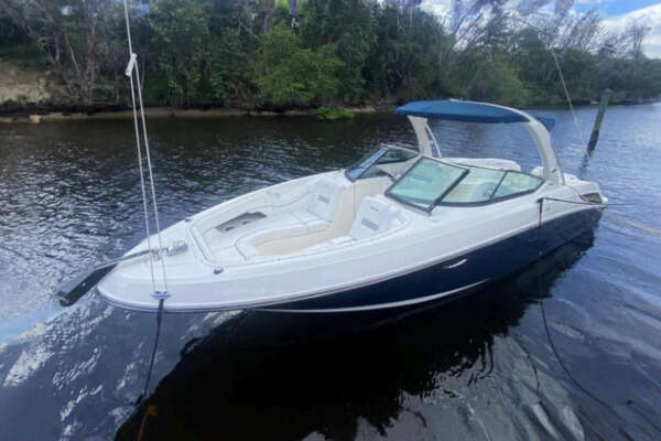 2010 Sea Ray 300 SLX