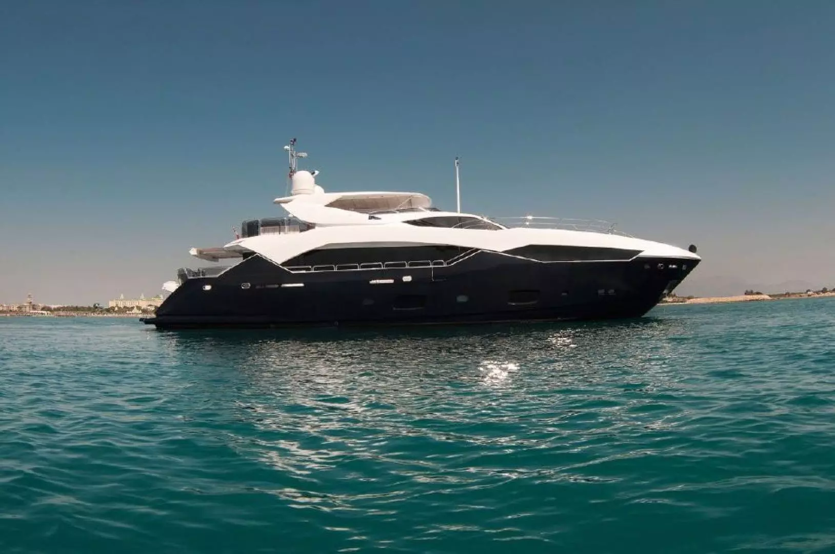 2011 Sunseeker Yacht - Image 16