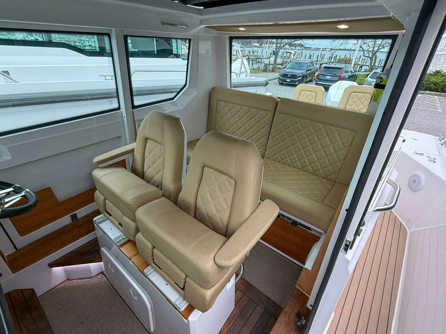 2020 Axopar 28 Cabin w/Wet Bar - Image 17