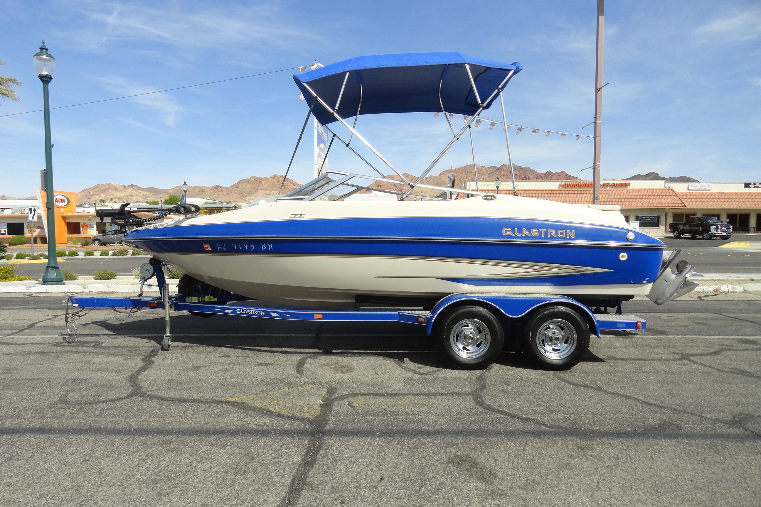 2004 Glastron GX 205 Ski & Fish