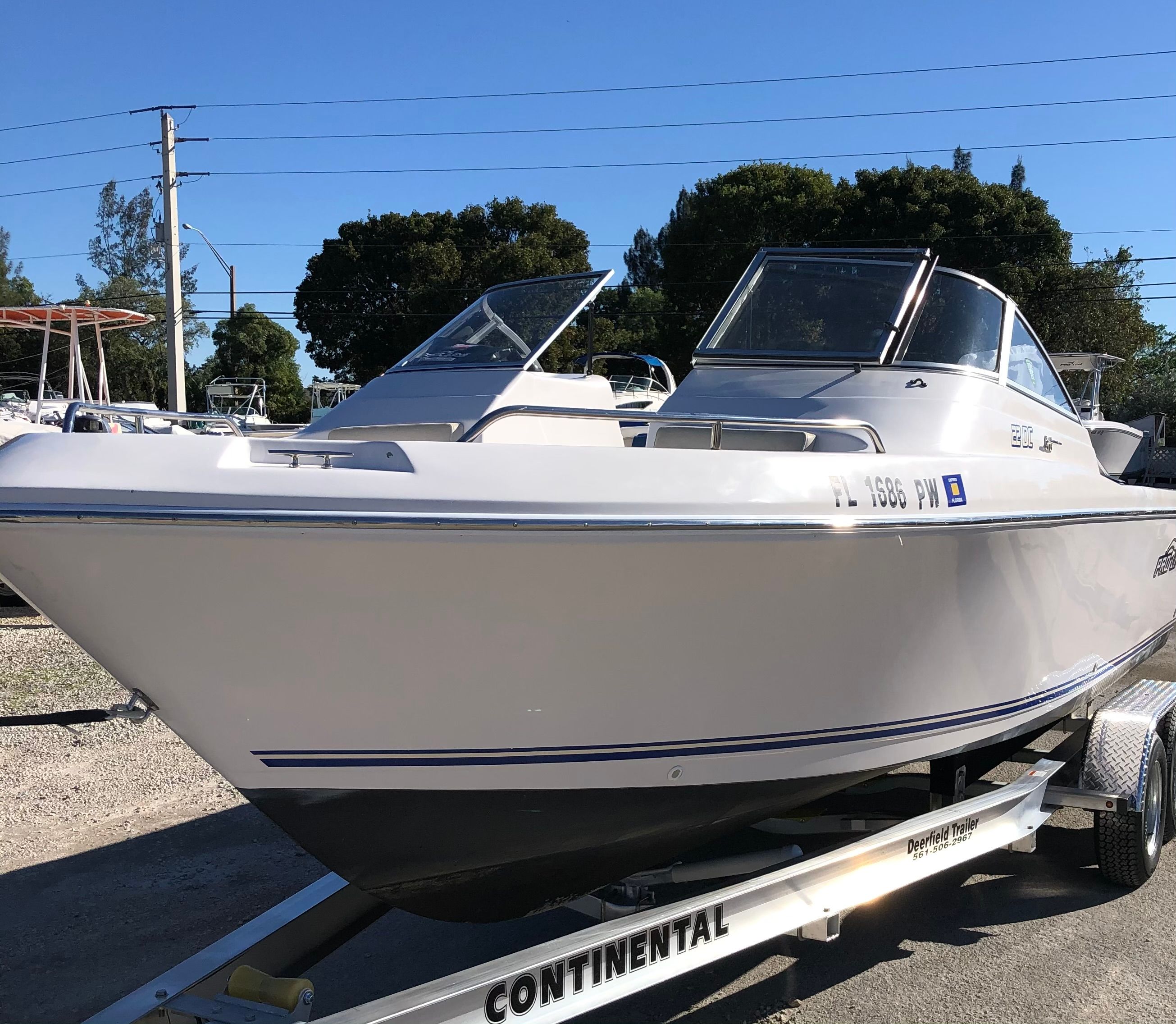 2015 Pro-Line 22 ft Duel Console - 6