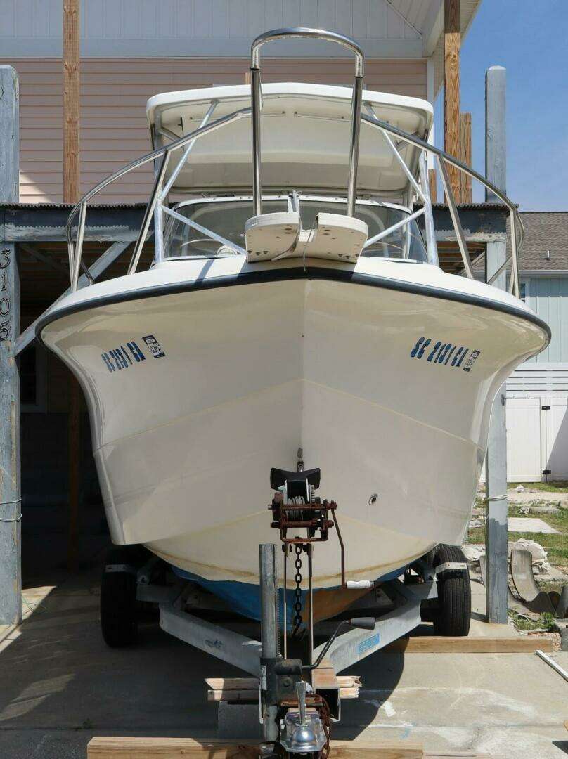 2005 Sea Boss 235 Walkaround - Image 2