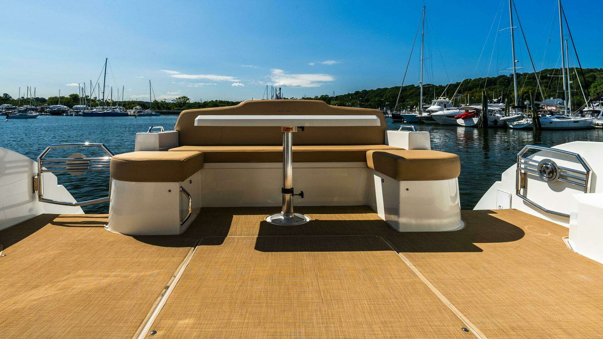 2013 Cruisers 48 Cantius - Image 12