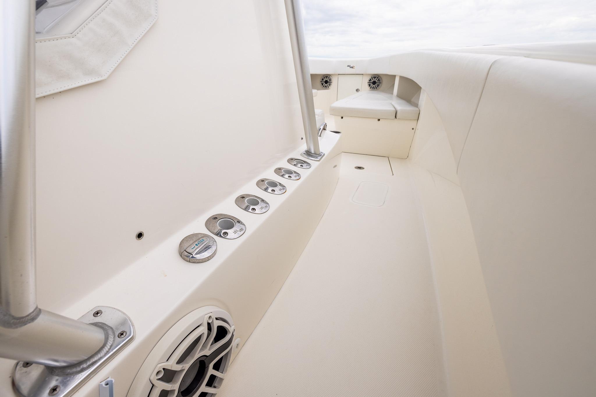 2019 SeaVee 322Z boat interior, featuring sleek design and modern fittings.