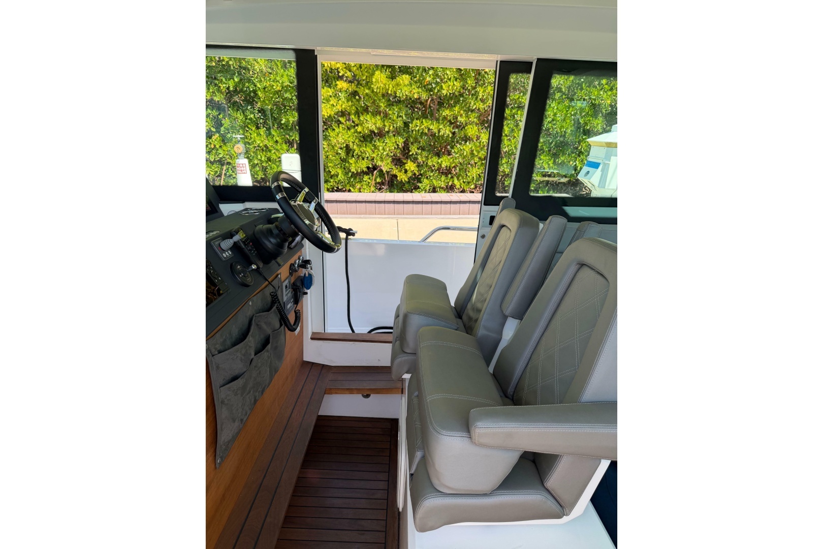 2018 Axopar 37 Cabin - Image 16