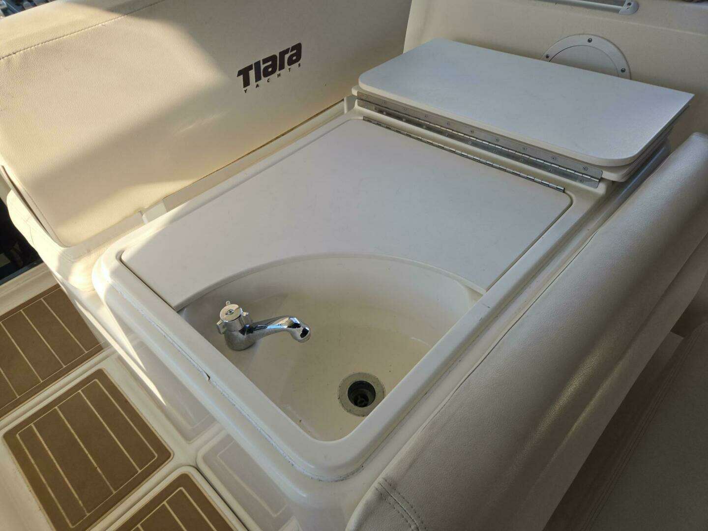 1998 Tiara Yachts Coronet - Image 26