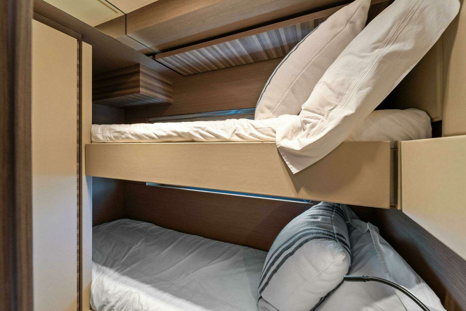 2023 Ferretti Yachts 670 - Image 64