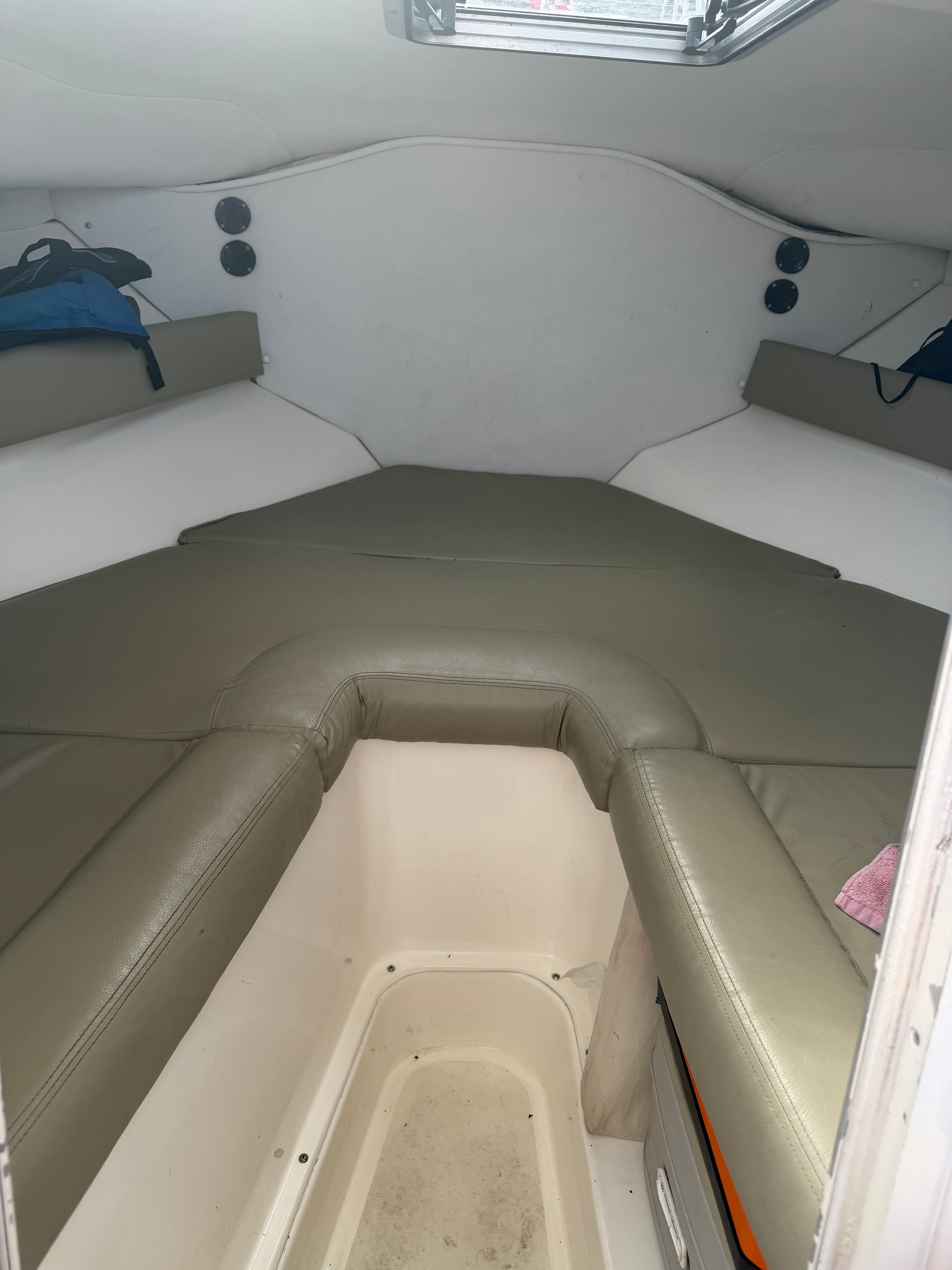 1997 Boston Whaler Conquest - 10