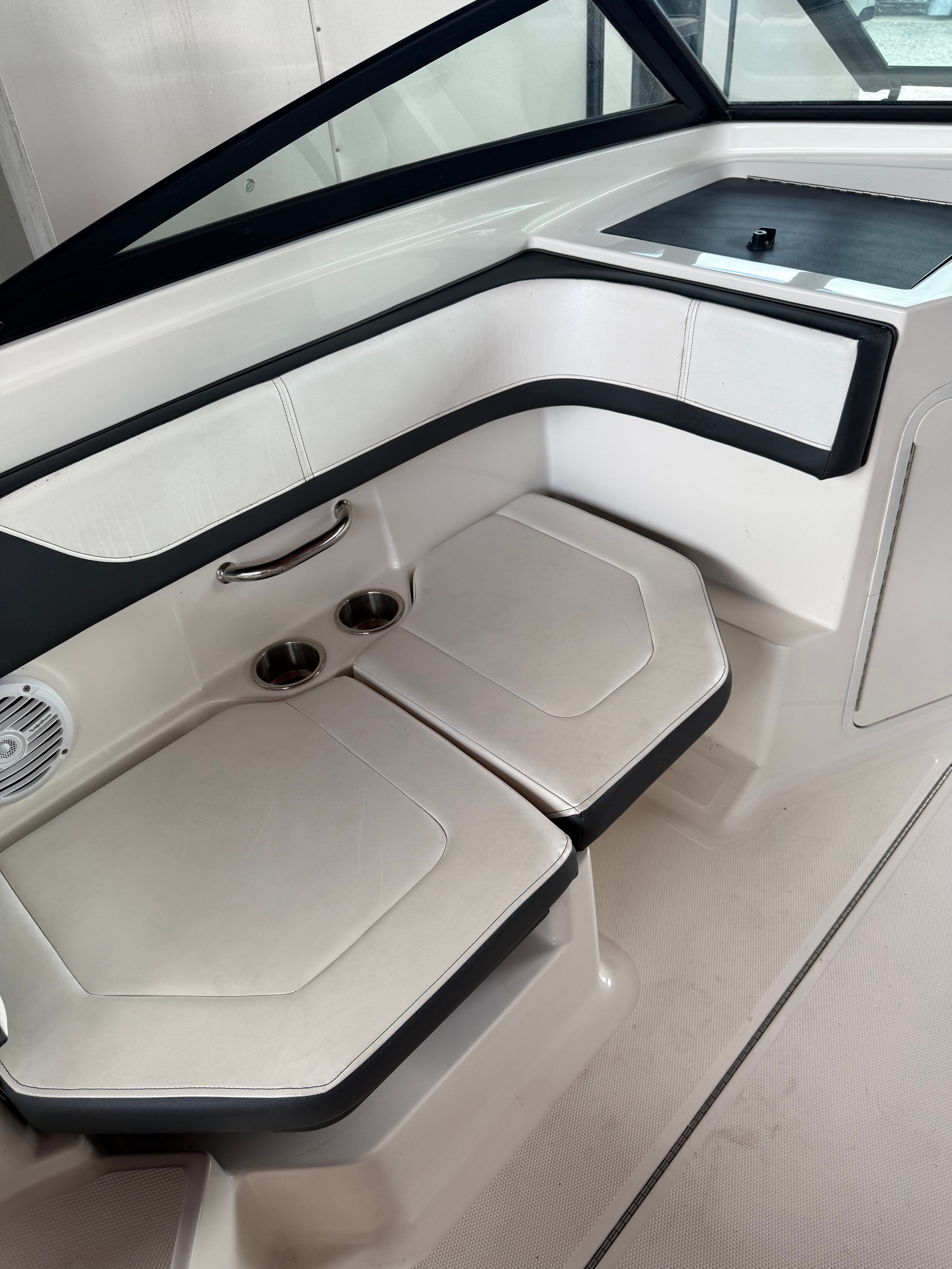 2017 Sea Ray SPX 190 Outboard - 4