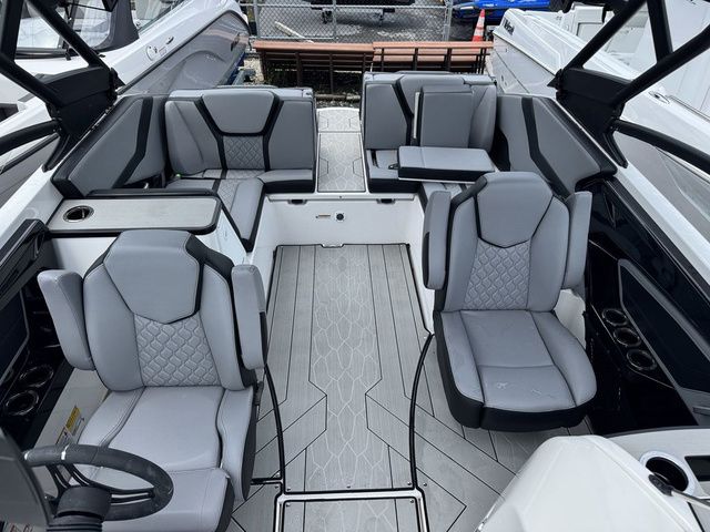 2026 Yamaha Boats 255XE - 16