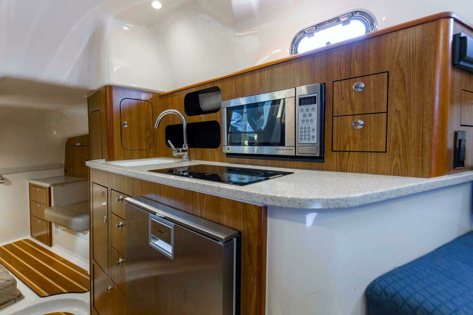 2012 Pursuit OS 345 Offshore - Image 26