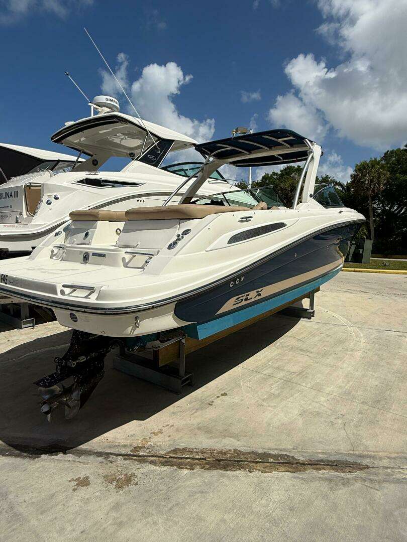 2014 Sea Ray 270 SLX - Image 9