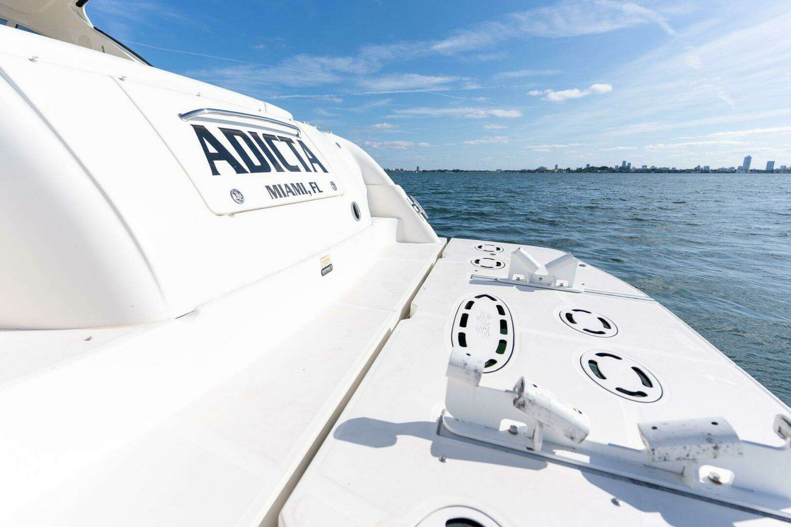 2005 Sea Ray 48 Sundancer - Image 20