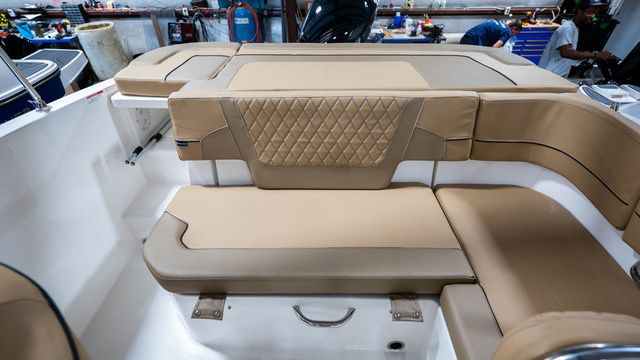 2024 Bayliner VR5 Bowrider OB - 12