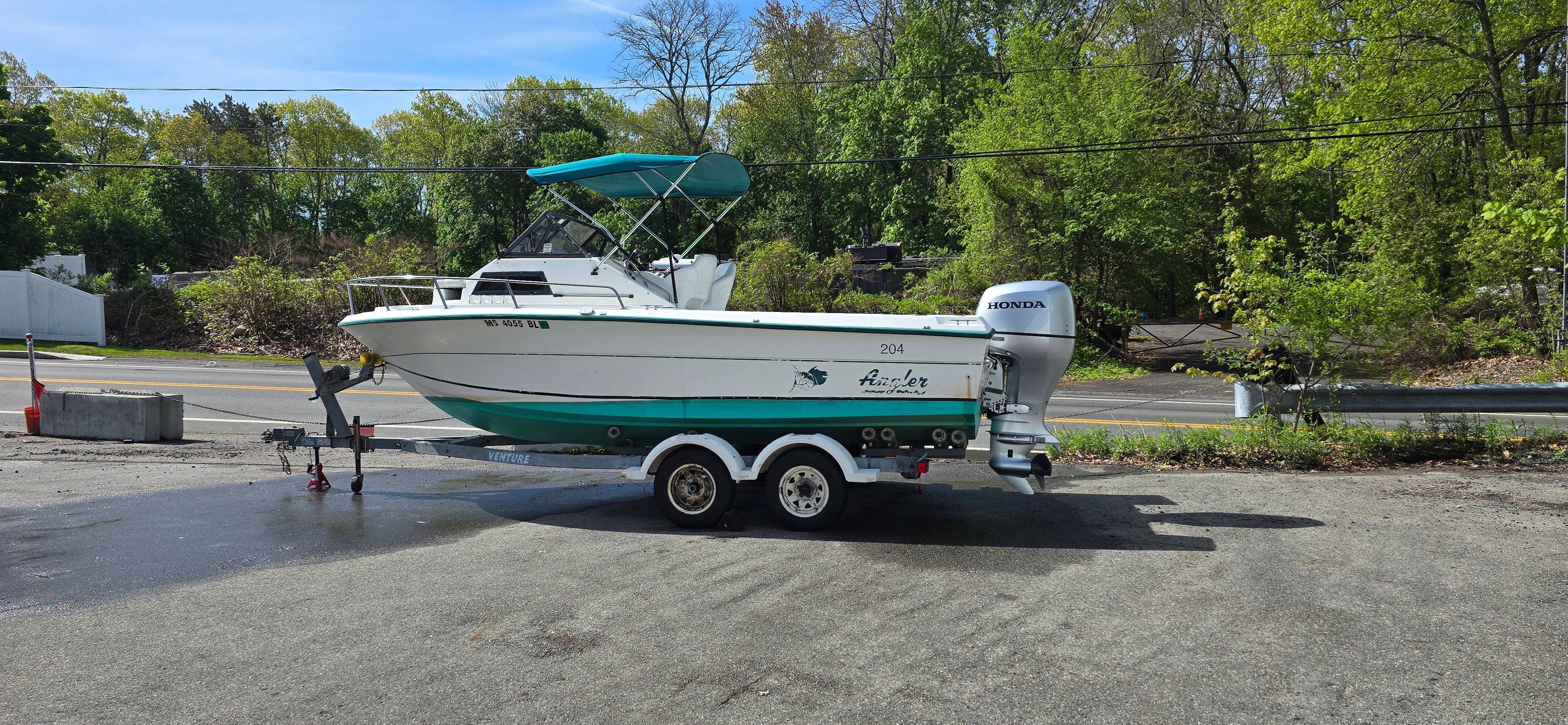 1998 Angler 204 WA