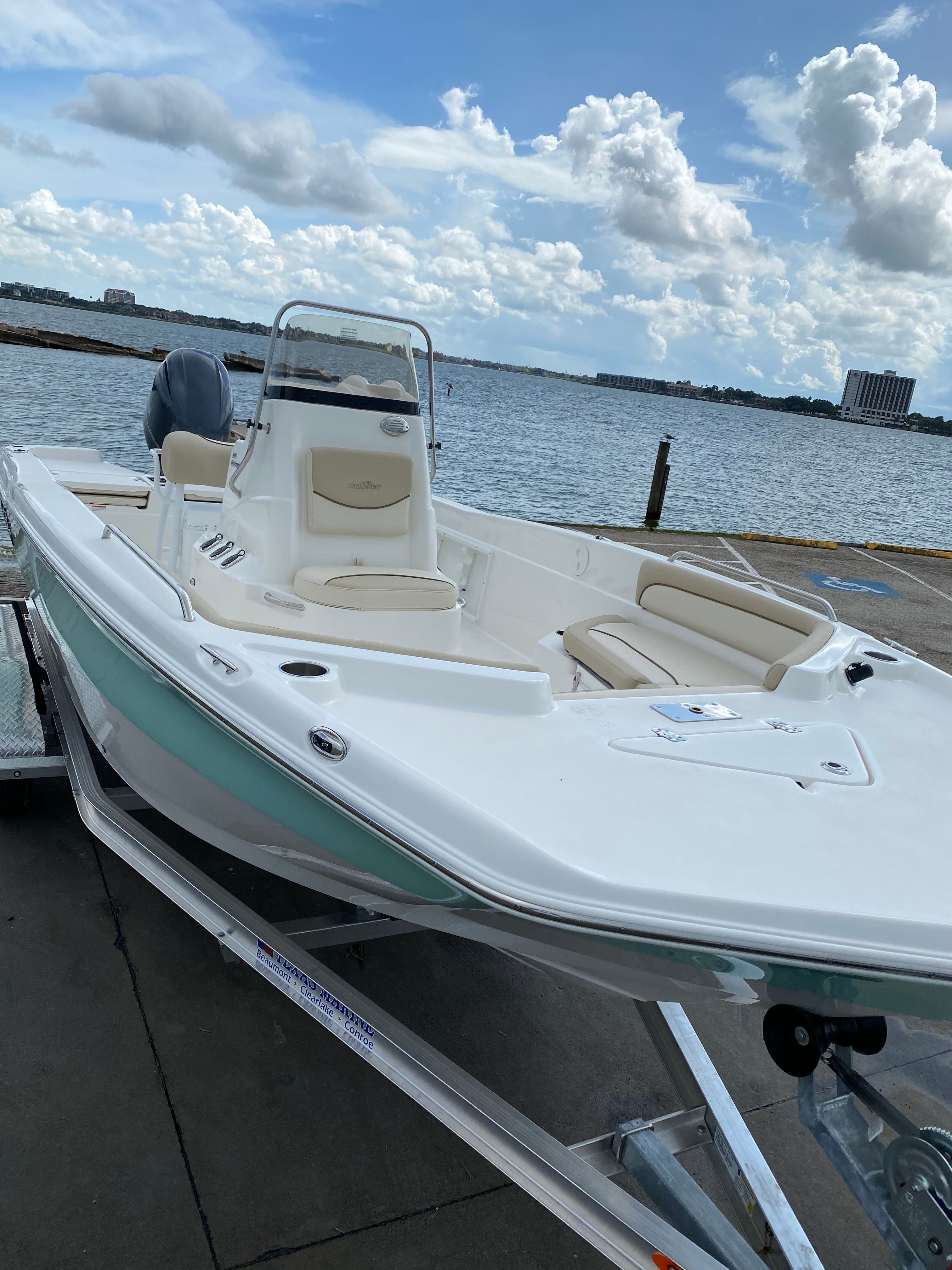 2021 NauticStar 211 Hybrid - 14