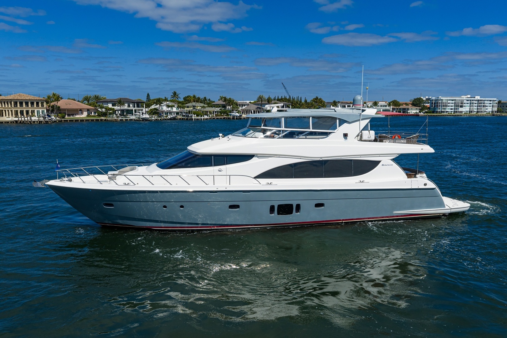 2013 Hatteras 80 Motor Yacht - Image 67