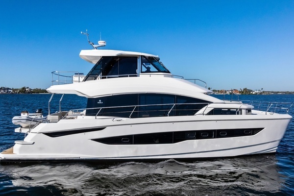 2022 Aquila 54 Yacht