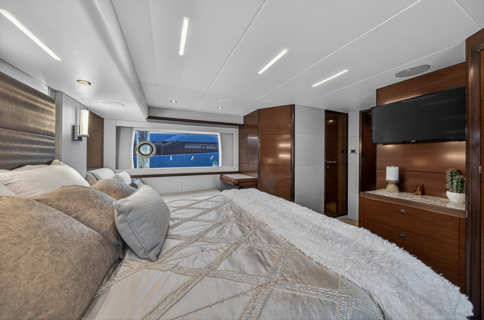 2021 Ocean Alexander 70E - Image 68