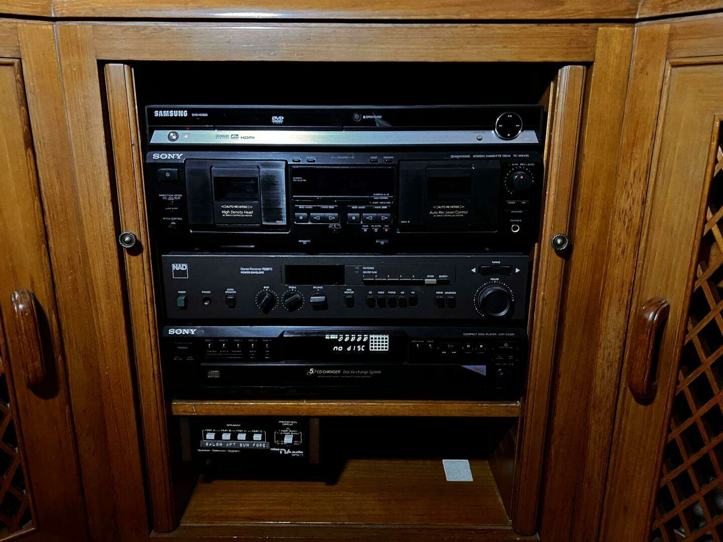1989 Hi-Star 48 Sundeck - Image 24