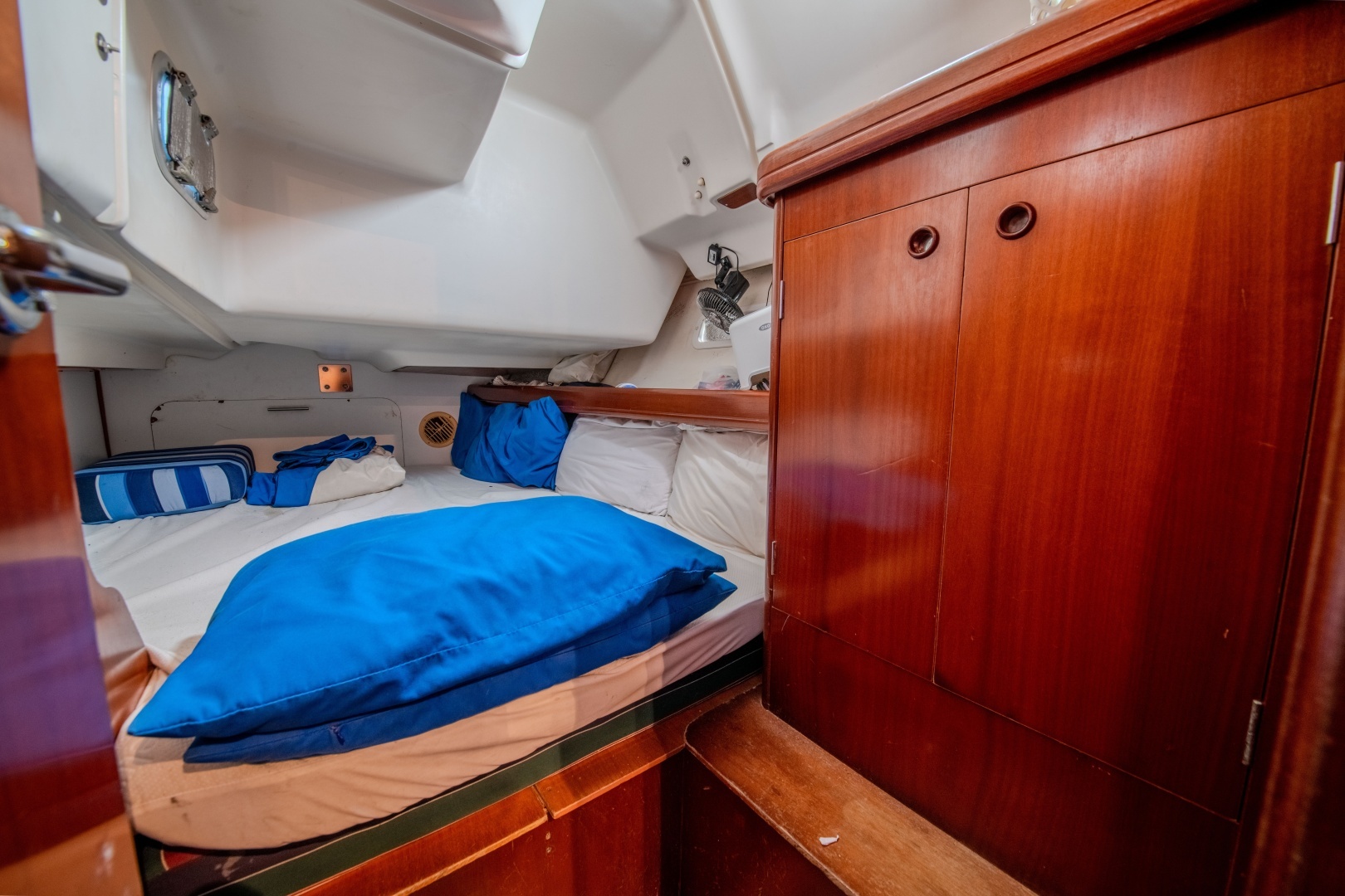 2002 Beneteau 393 - Image 37
