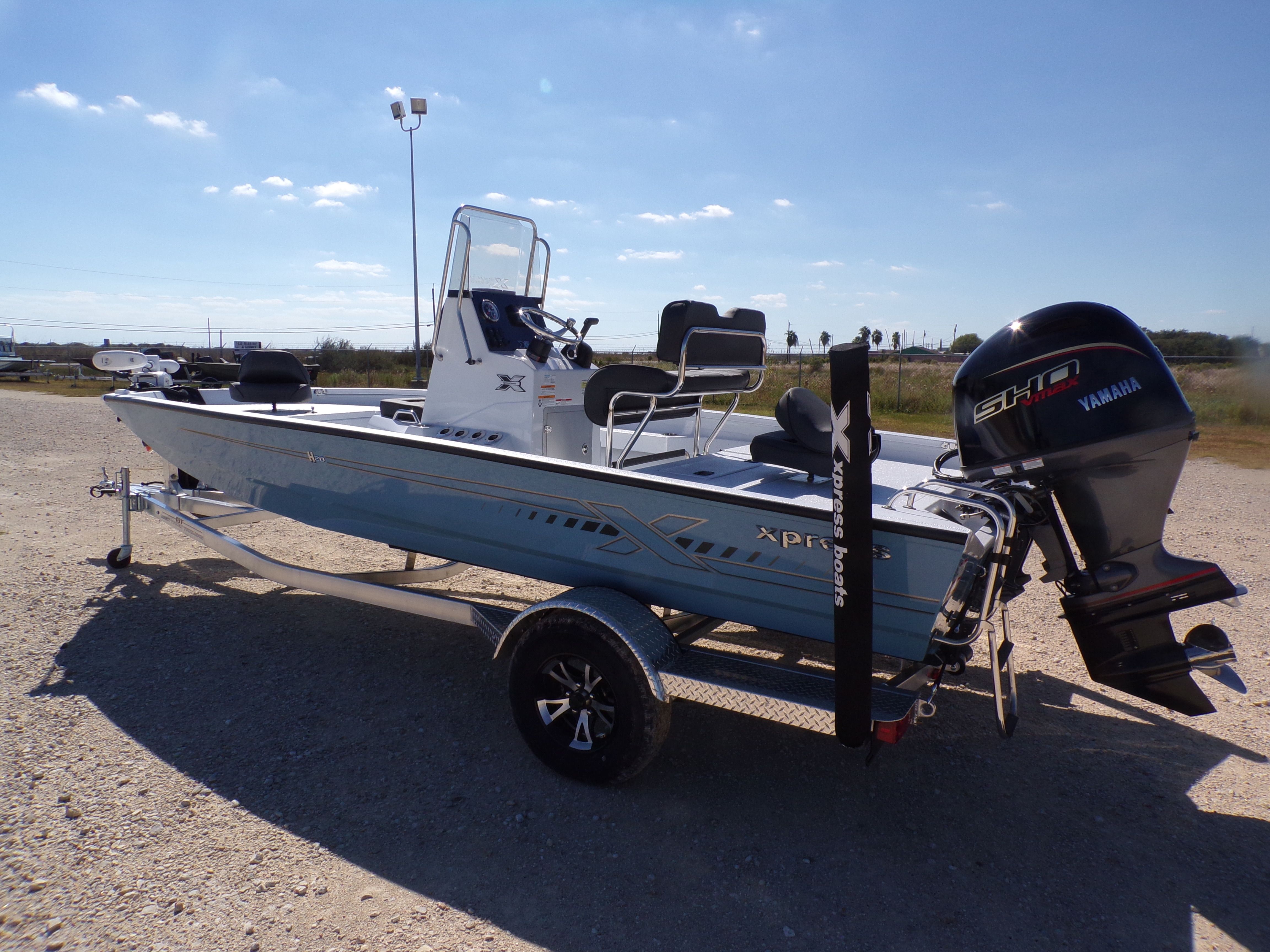 2026 Xpress H20B Bay - 10