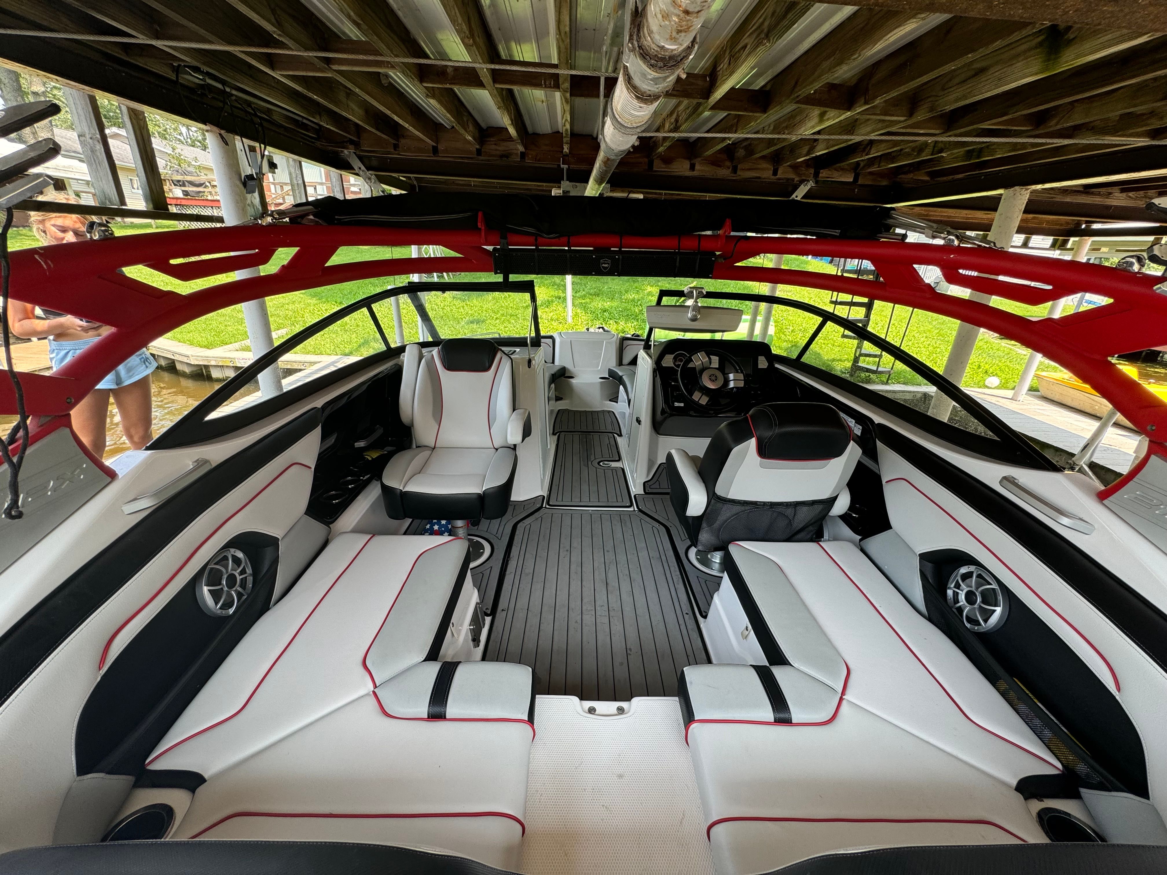 2018 Yamaha Boats 212X - 7