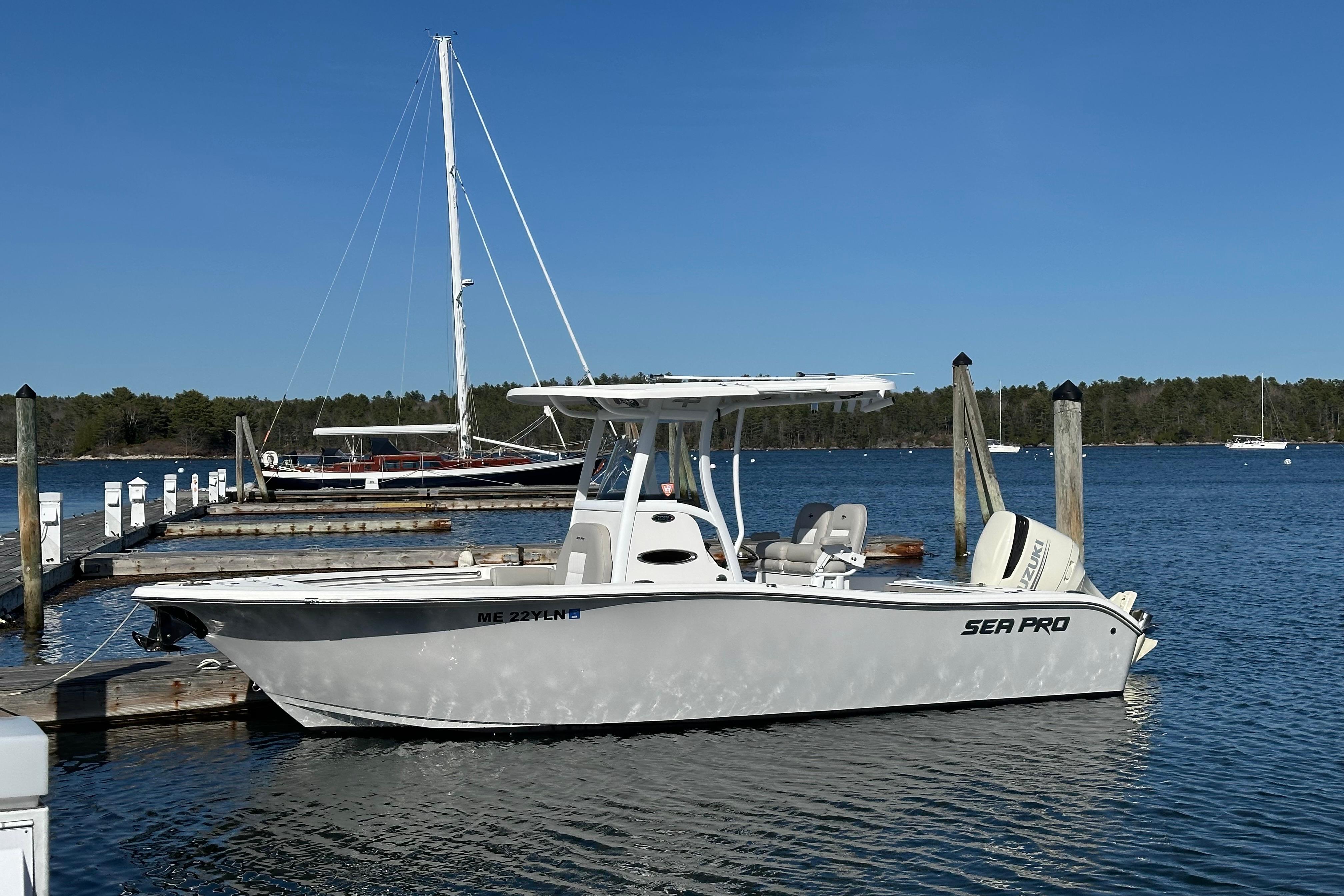 2019 Sea Pro 239 Deep V CC