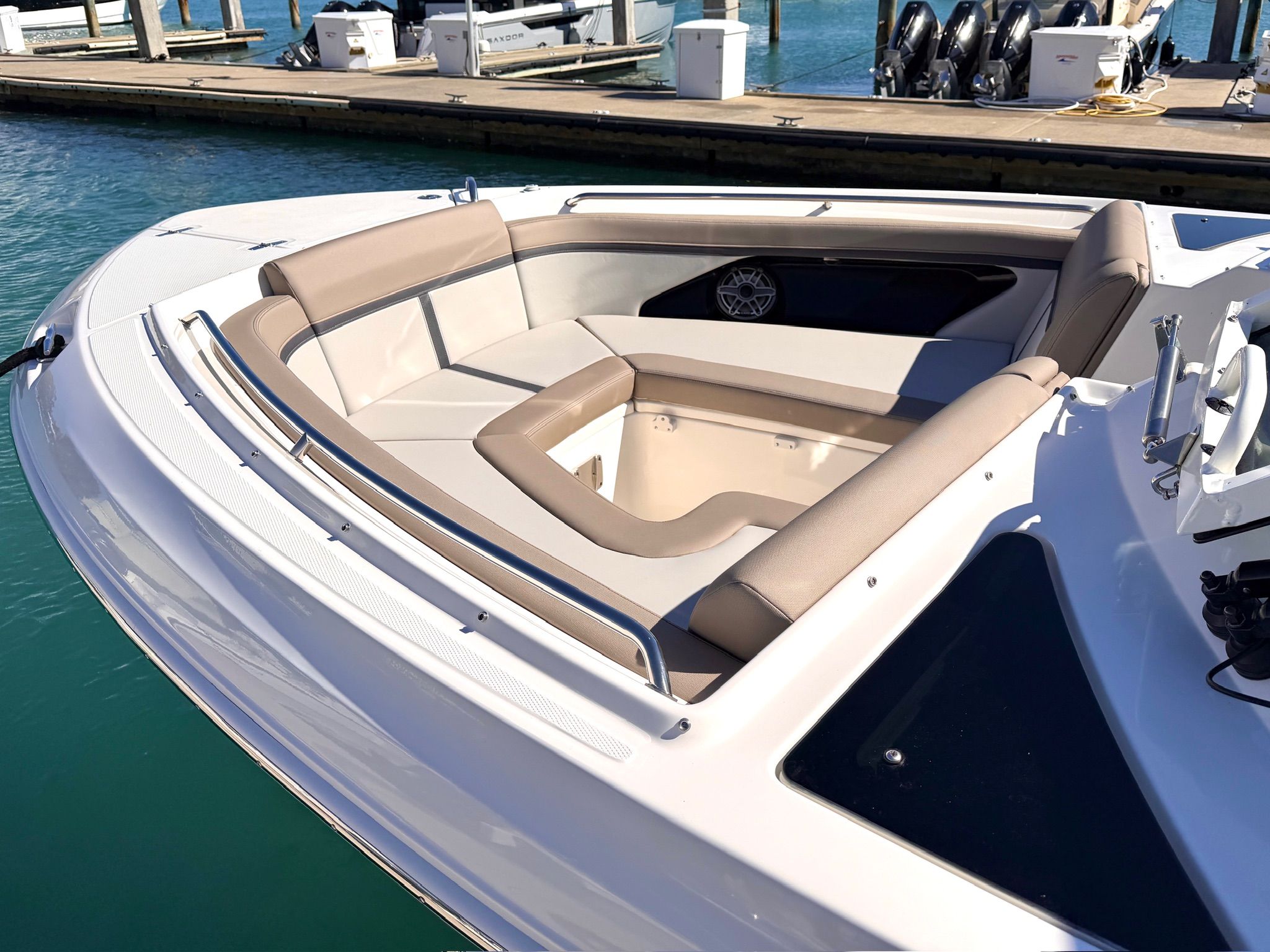 2026 Boston Whaler 330 Vantage - 22