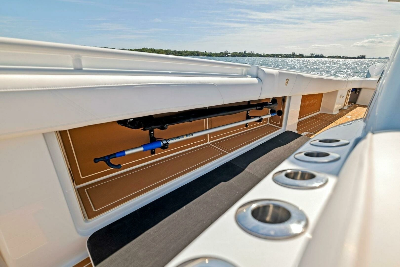 2022 Barker Boatworks 40 HPC - Image 20