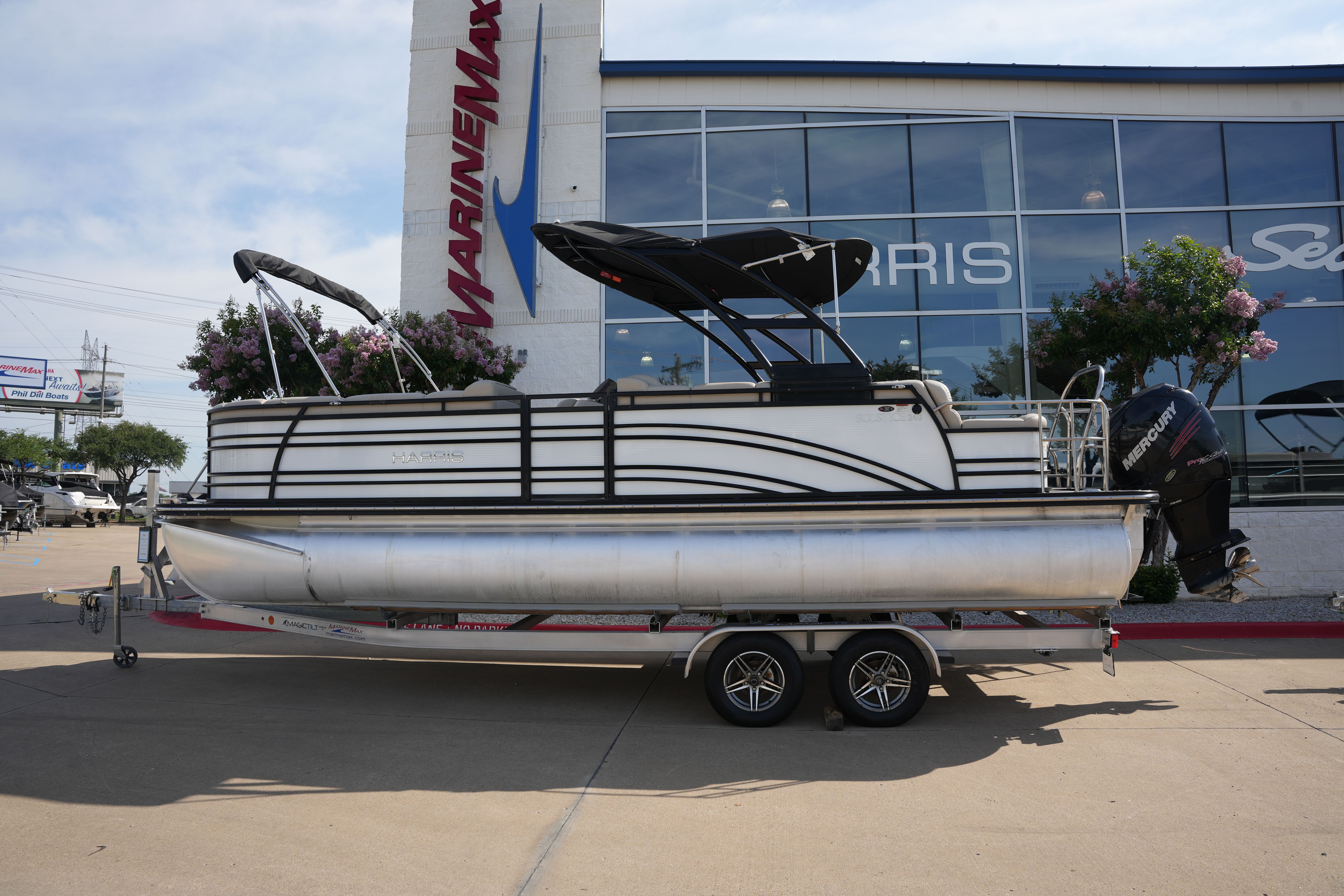 2016 Harris 240 Solstice