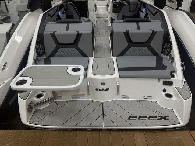 2026 Yamaha Boats 222XE - 3