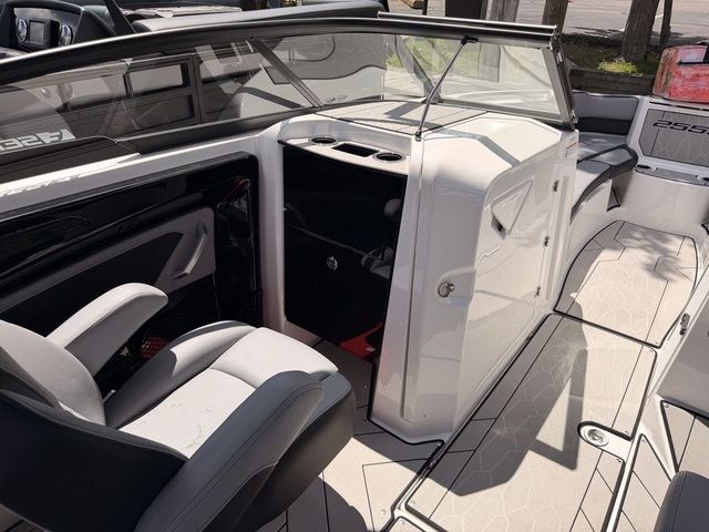 2026 Yamaha Boats 255XE - 18