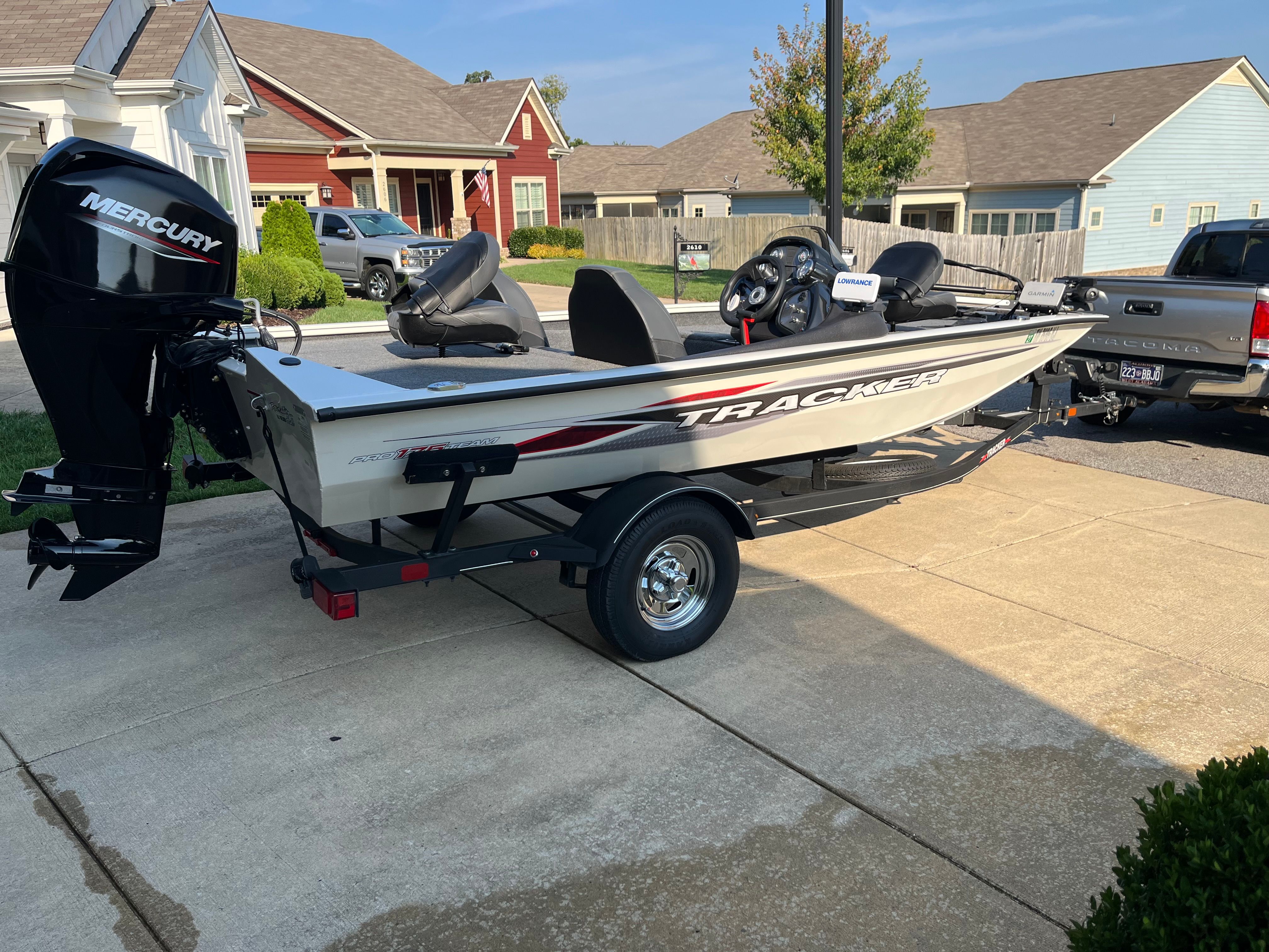 2023 Tracker Pro Team 175 TXW