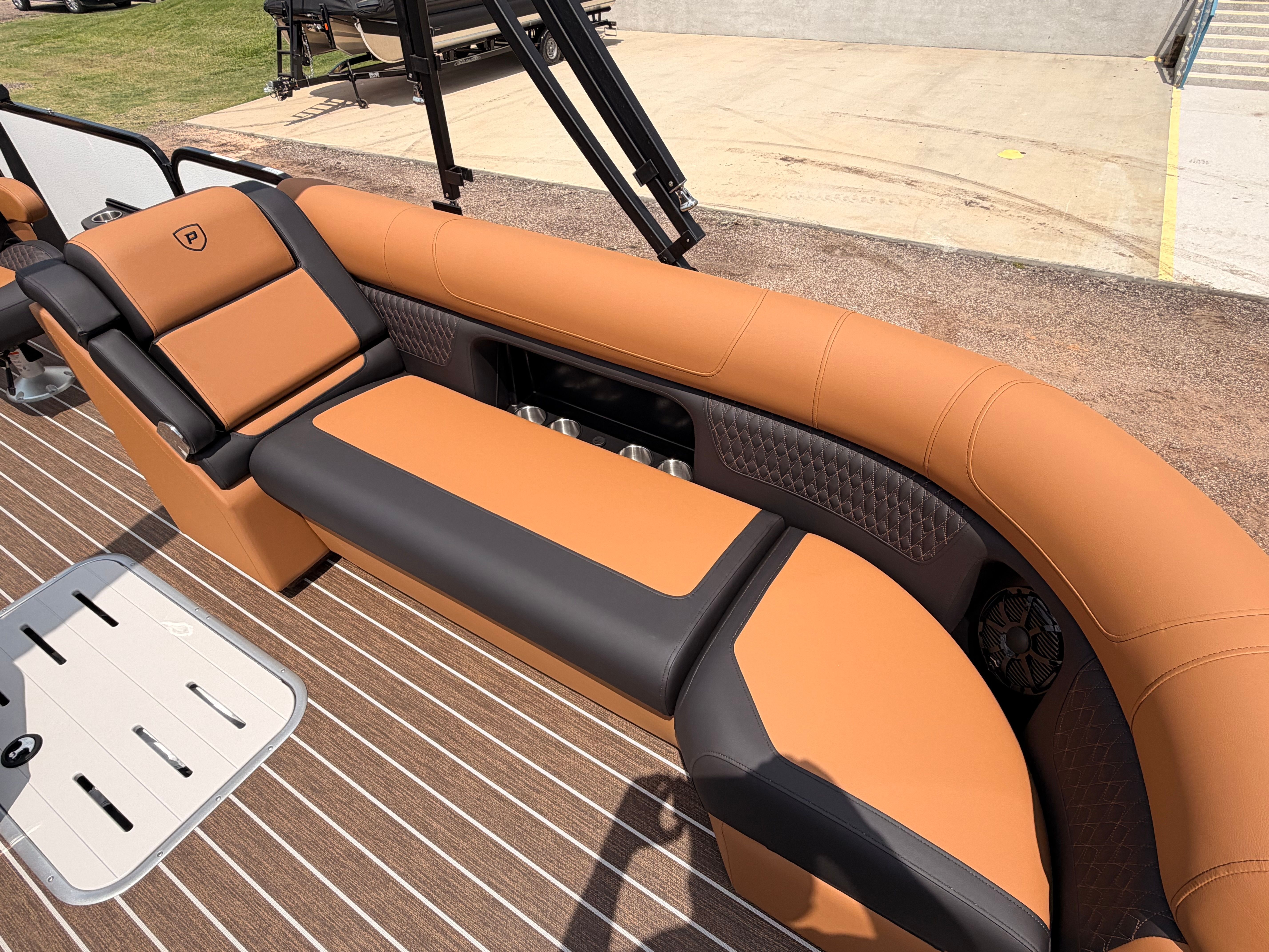 2026 PREMIER 250 SOLARIS RL CL - Image 11