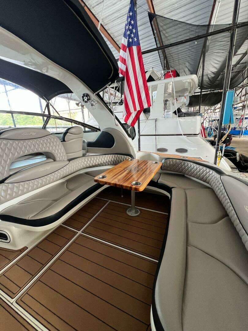 2002 Sea Ray 380 Sundancer - Image 9