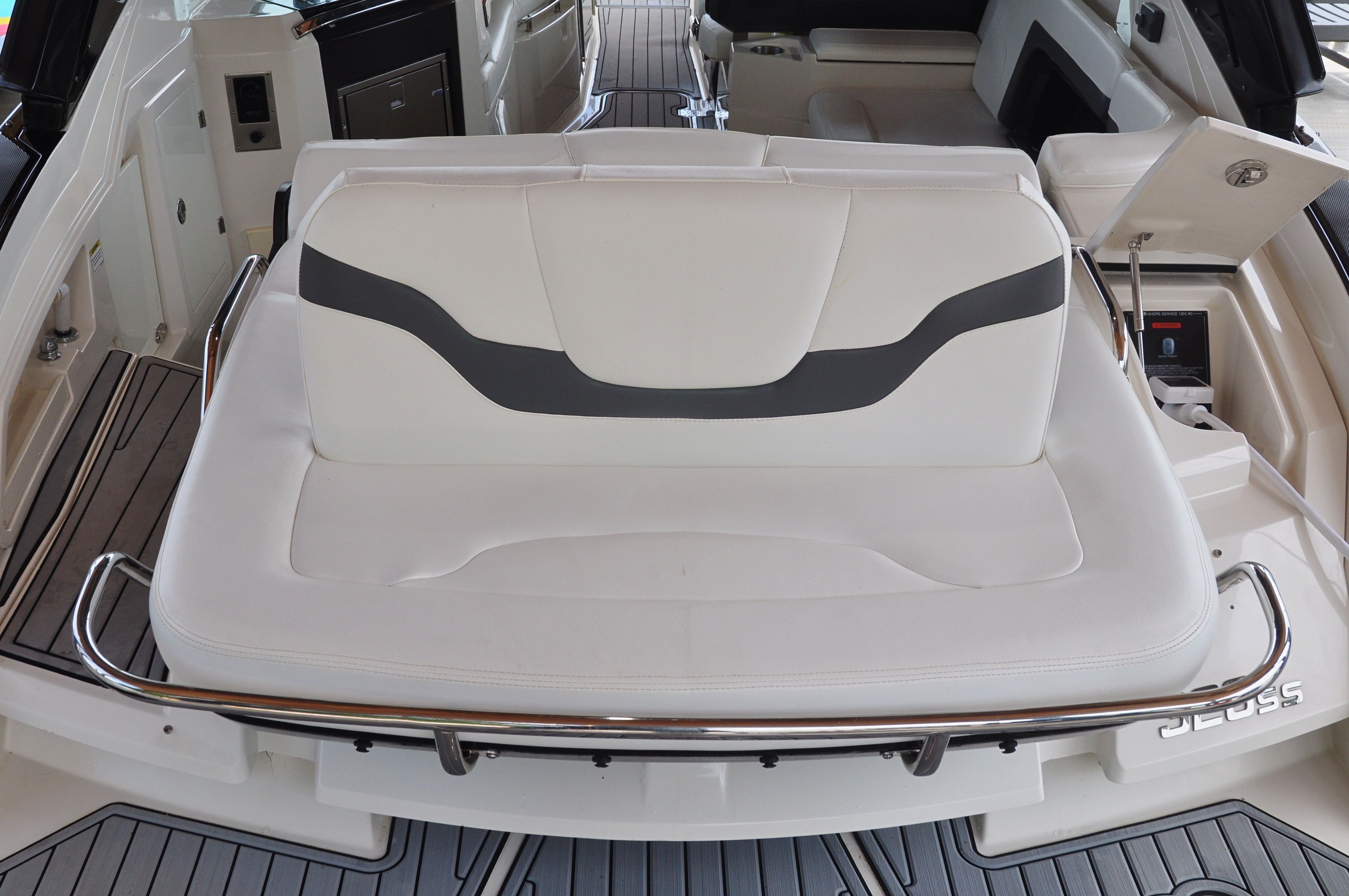 2014 Monterey 328SS Super Sport - 11