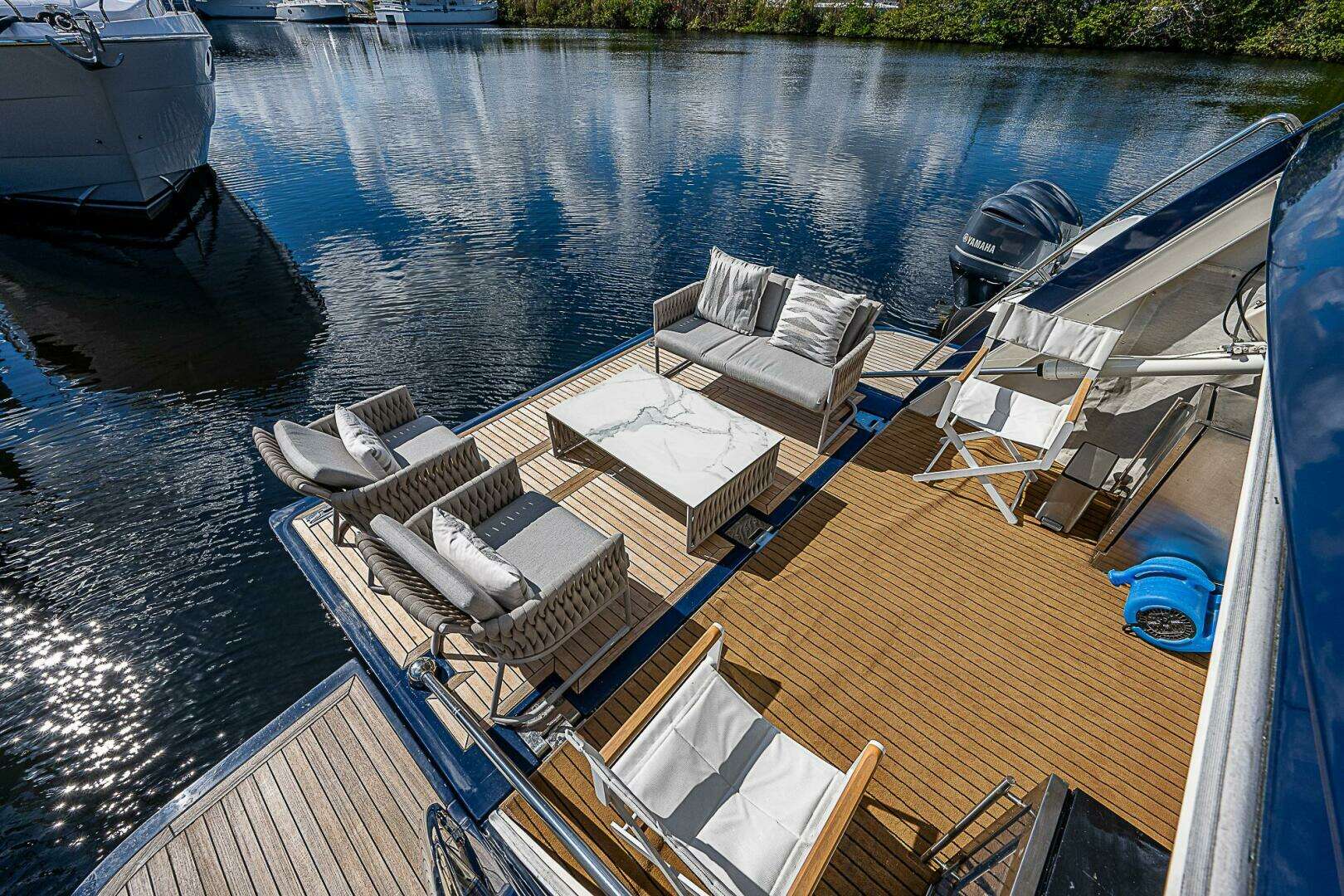 2006 Ferretti Yachts 830 - Image 48
