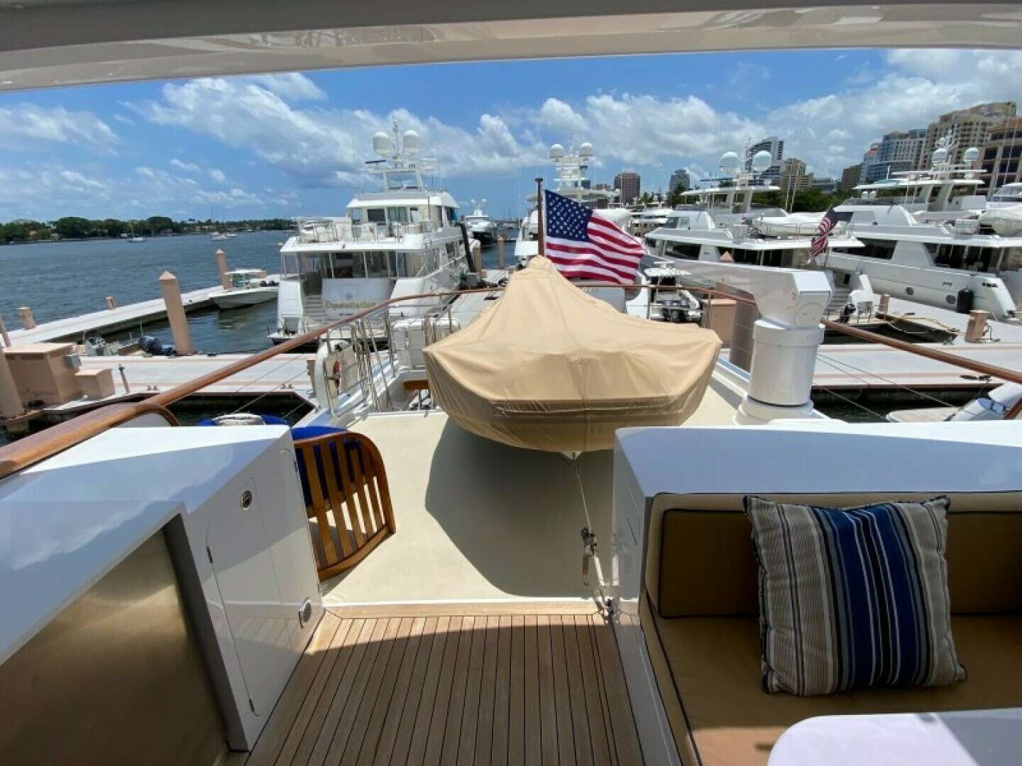 2003 New England Boatworks Enclosed Raised Pilothouse - Image 38