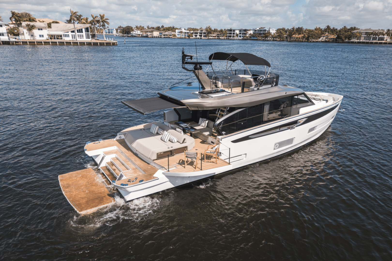 2025 Azimut Seadeck 6 - Image 10
