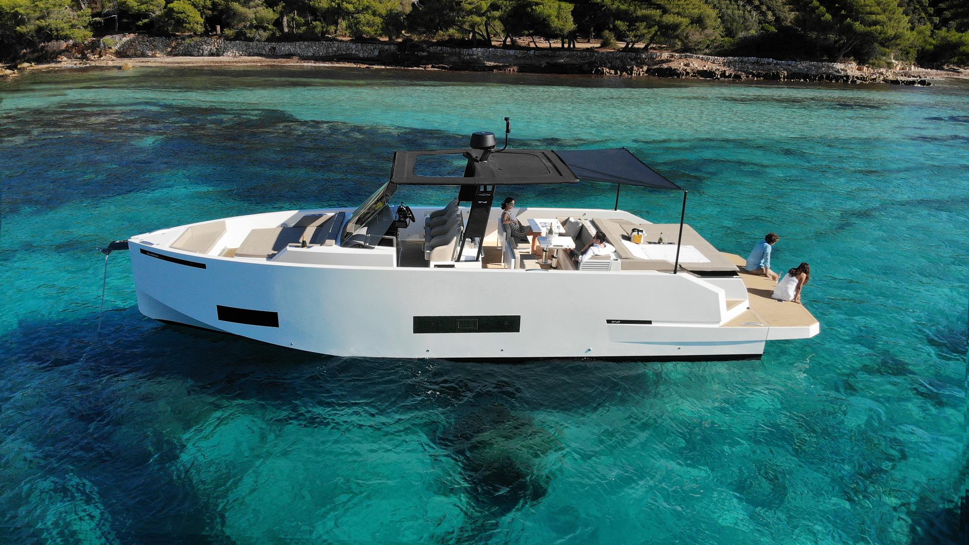 2024 De Antonio Yachts D42 Open